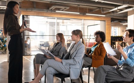 Conference vs Workshop vs Webinar: What’s the Difference & Which One Do You Need?