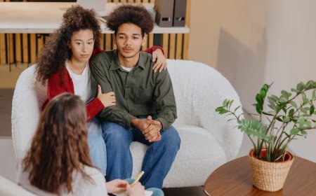 Therapist's Role in Treating Jealousy and ADHD in Couples