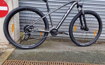 How Advanced Fitness and Navigation Devices Support Performance and Daily Activity