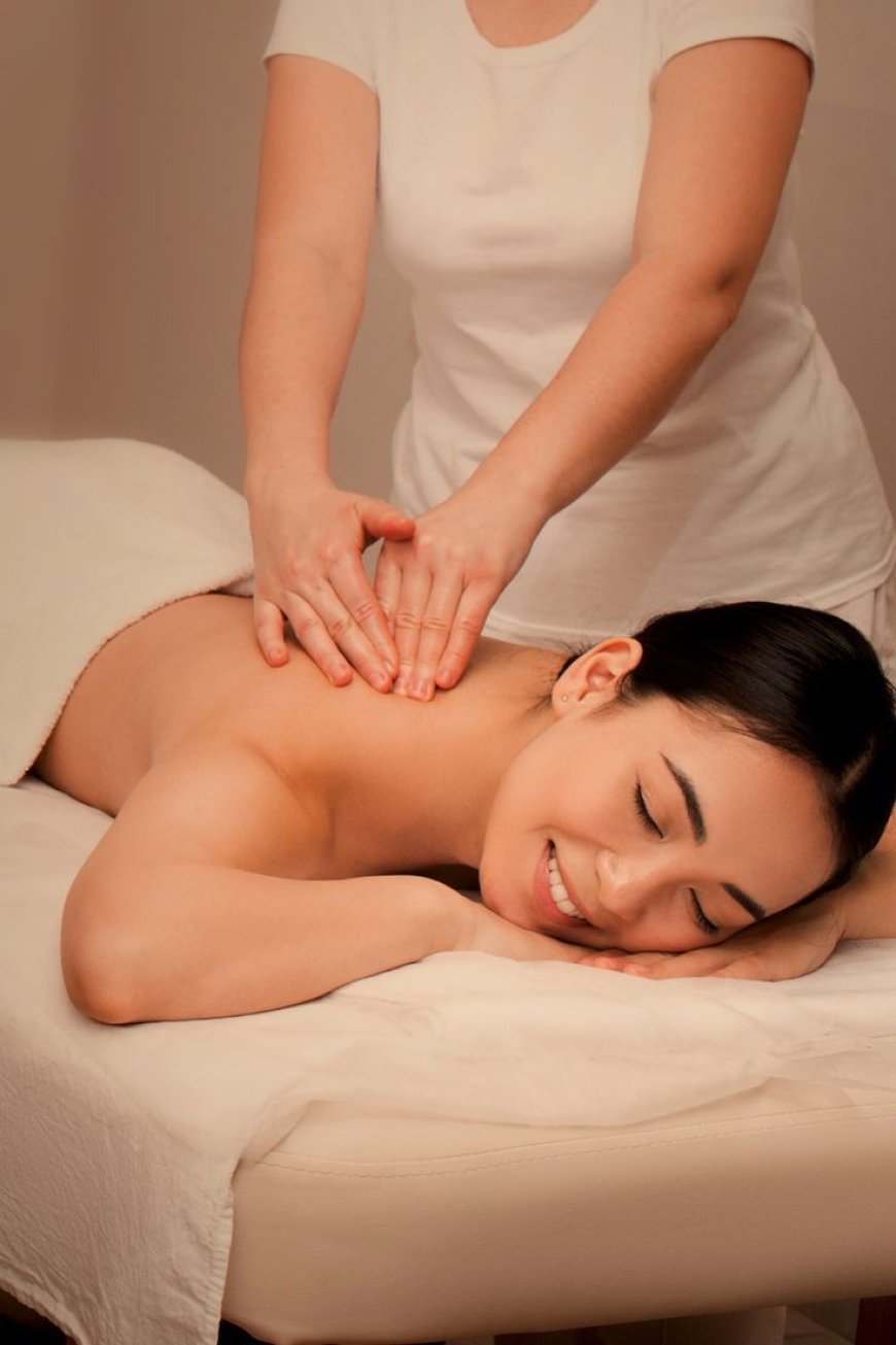 Full Body Massage Therapy in London: Rejuvenate at Zoya’s Beauty Salon